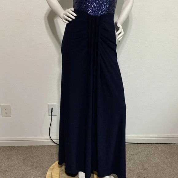 Cache Navy Blue High Neck Sleeveless Sequin Long Maxi Gown Dress Size 8 - Picture 3 of 11